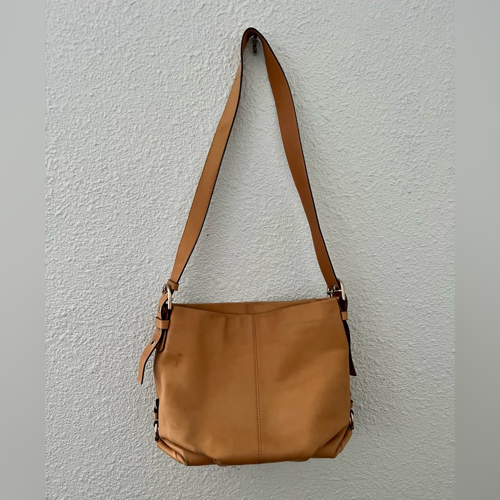 Coach duffle/hobo handbag, camel/tan, F15064